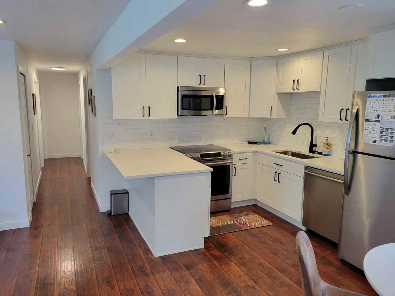 3600 Ne 9th St - Photo 4 of 7