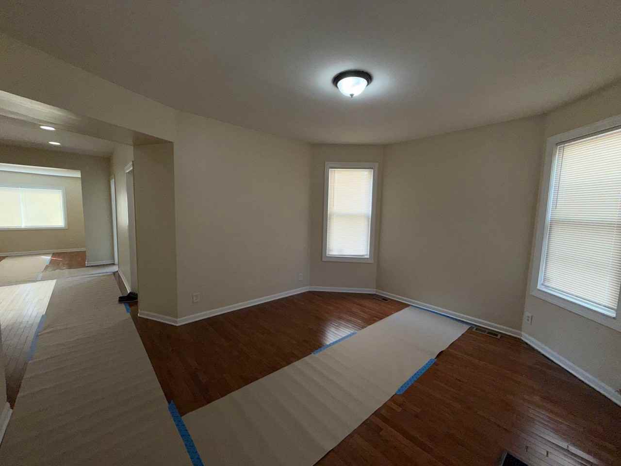 7423 S Saint Lawrence Ave - Photo 2 of 19