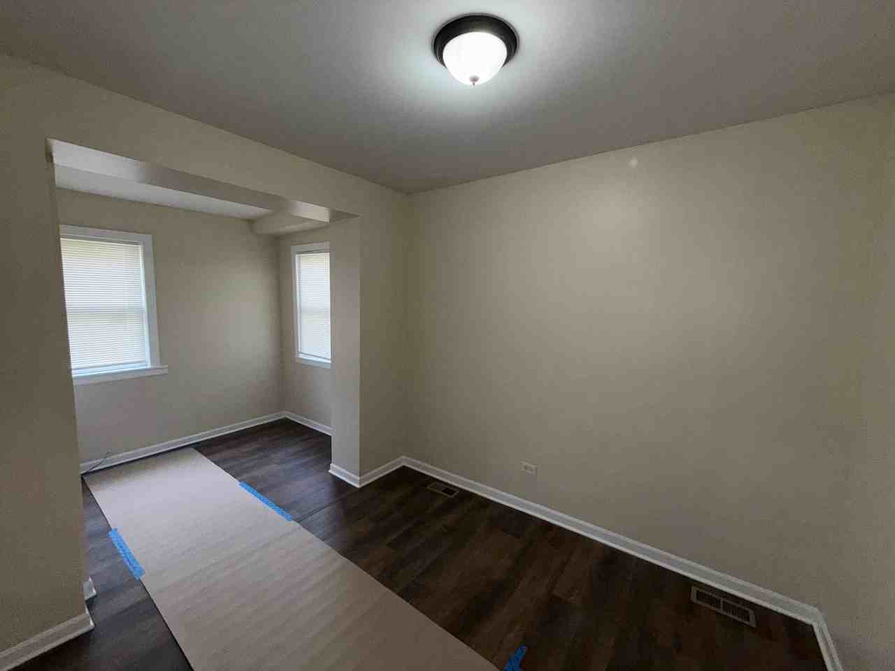 7423 S Saint Lawrence Ave - Photo 5 of 19