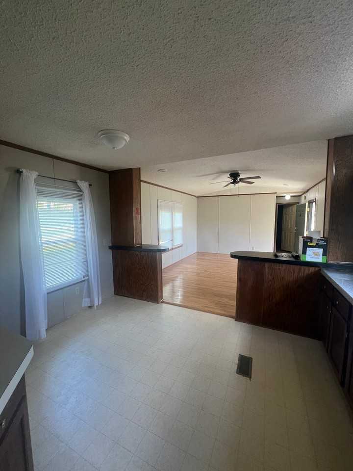 3391 Bandy Rd - Photo 3 of 8