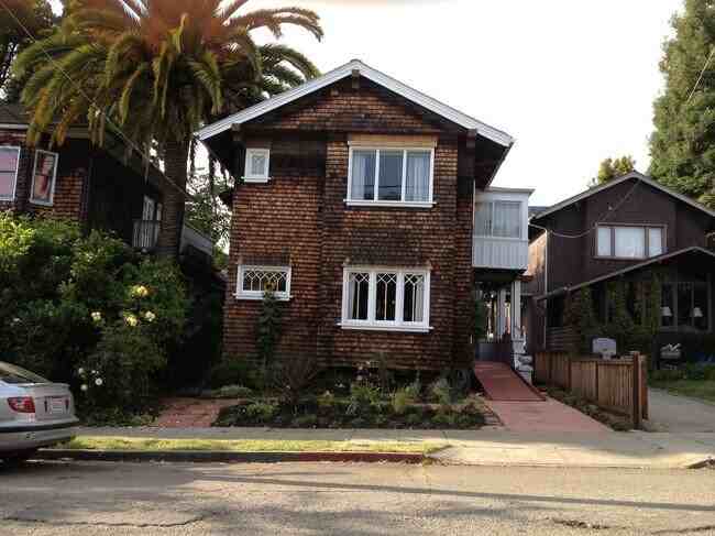 2615 Parker St - Photo 2 of 20