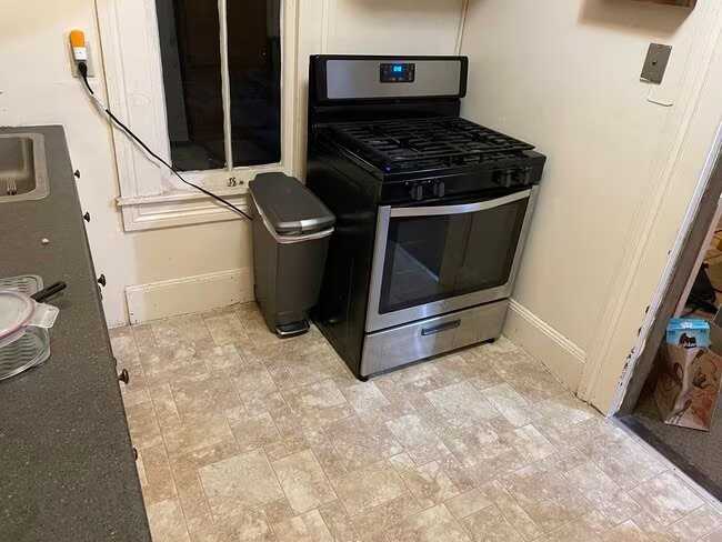 2615 Parker St - Photo 7 of 20