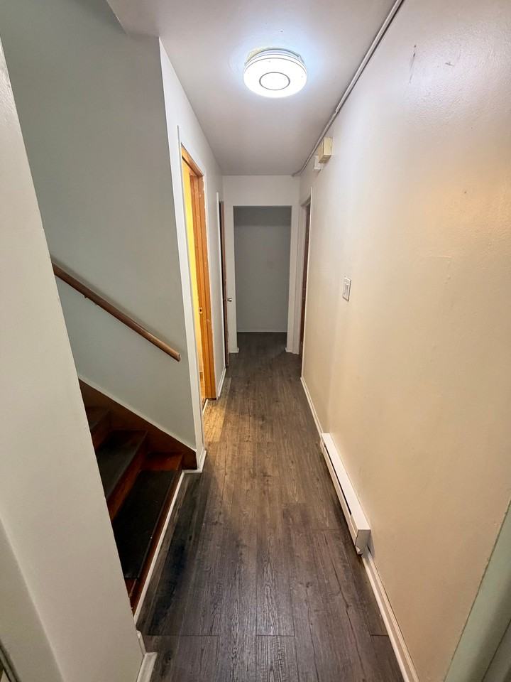 228 Trask St #1 - Photo 2 of 9