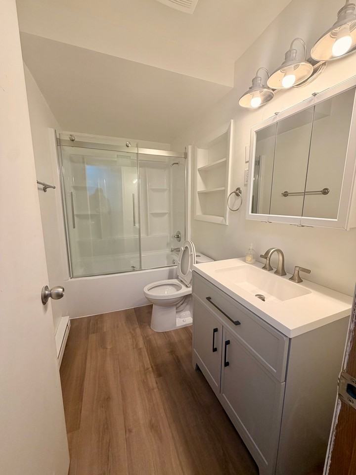 228 Trask St #1 - Photo 6 of 9