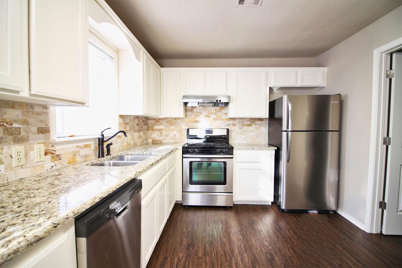 2218 S V St #1 - Photo 3 of 24