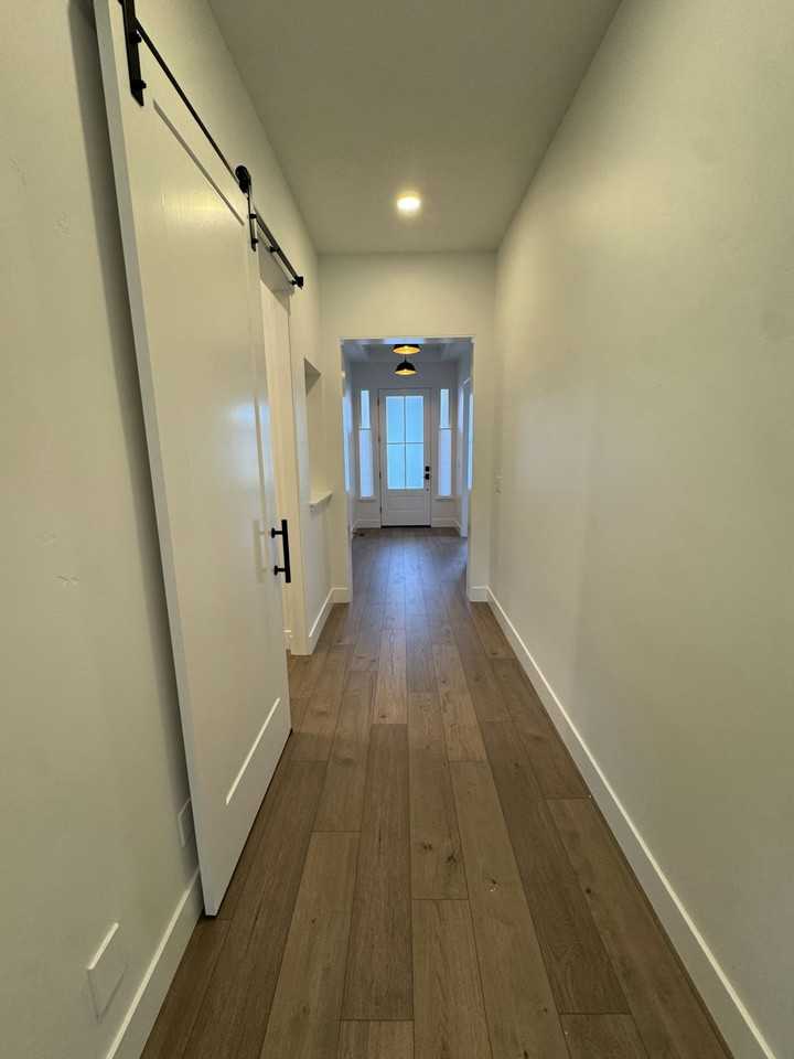 1975 W Pond Stone St - Photo 3 of 25