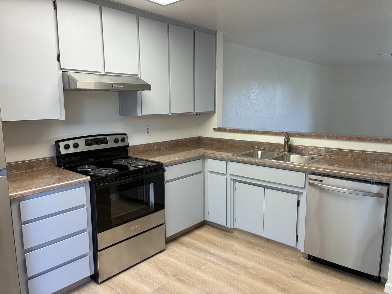 1808 Colorado Avenue - Photo 7 of 13