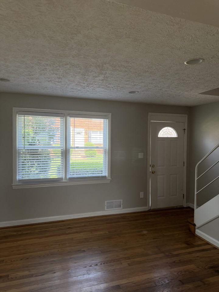 3841 26th Ave #1 - Photo 4 of 10