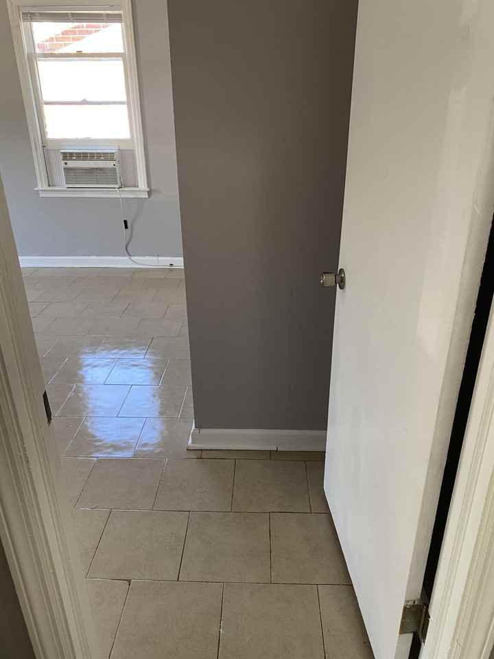 1020 Radio Drive - Photo 2 of 8