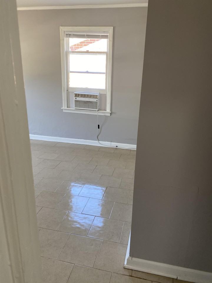 1020 Radio Drive - Photo 3 of 8