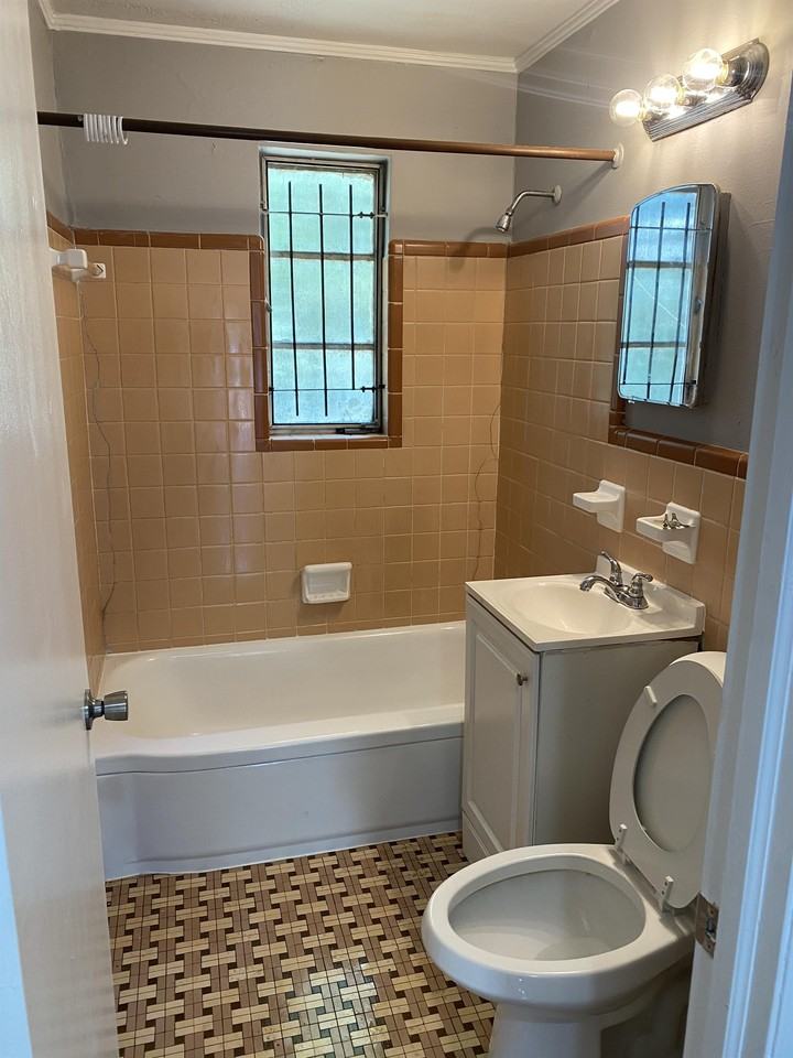 1020 Radio Drive - Photo 6 of 8