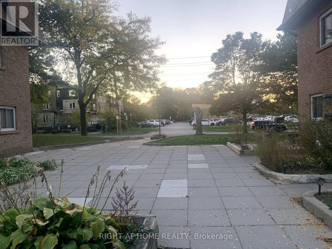 20 Hainford St - Photo 2 of 24