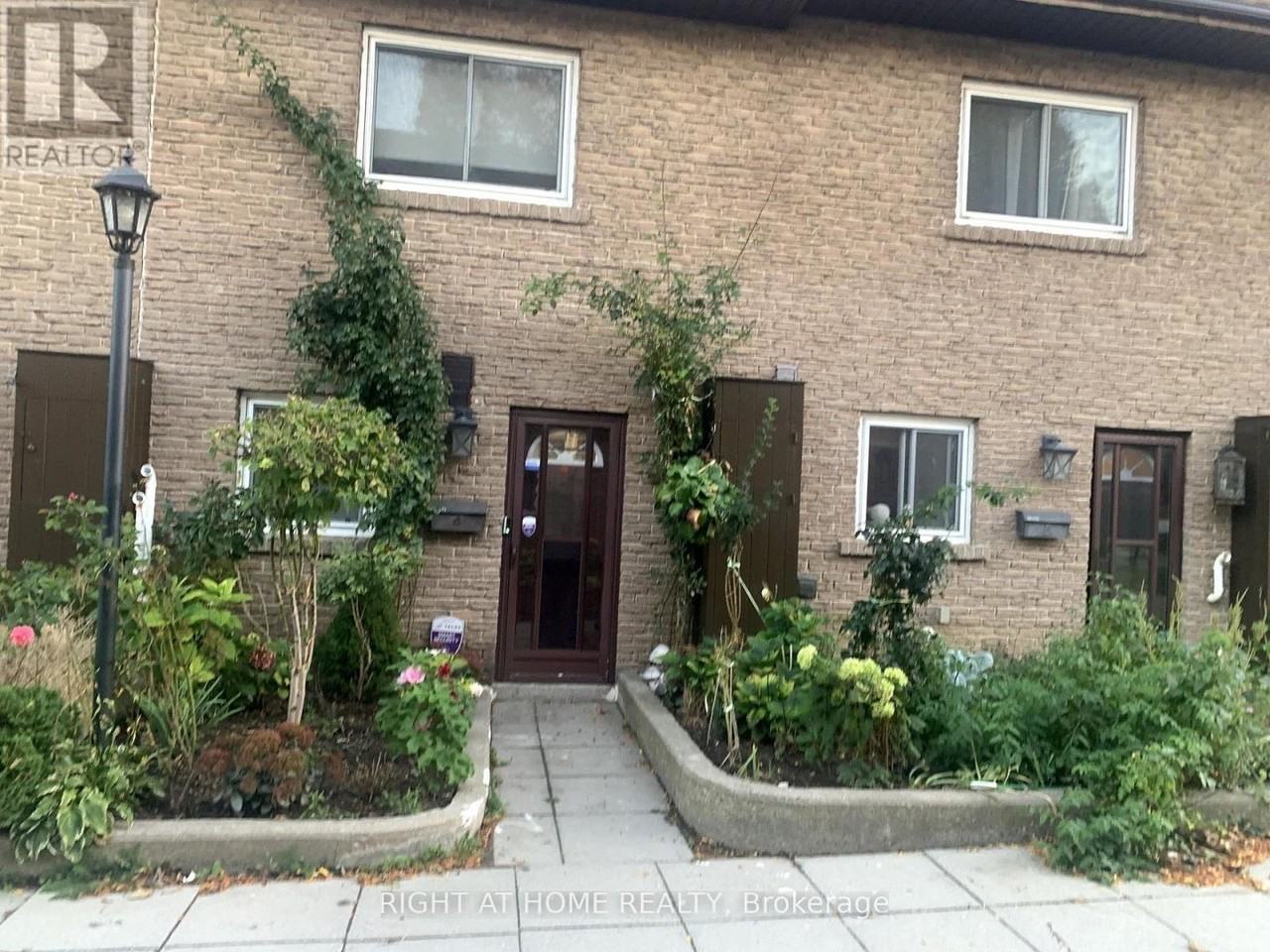 20 Hainford St - Photo 3 of 24