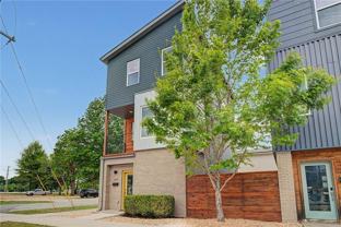 644 Sw B St - Photo 1 of 1