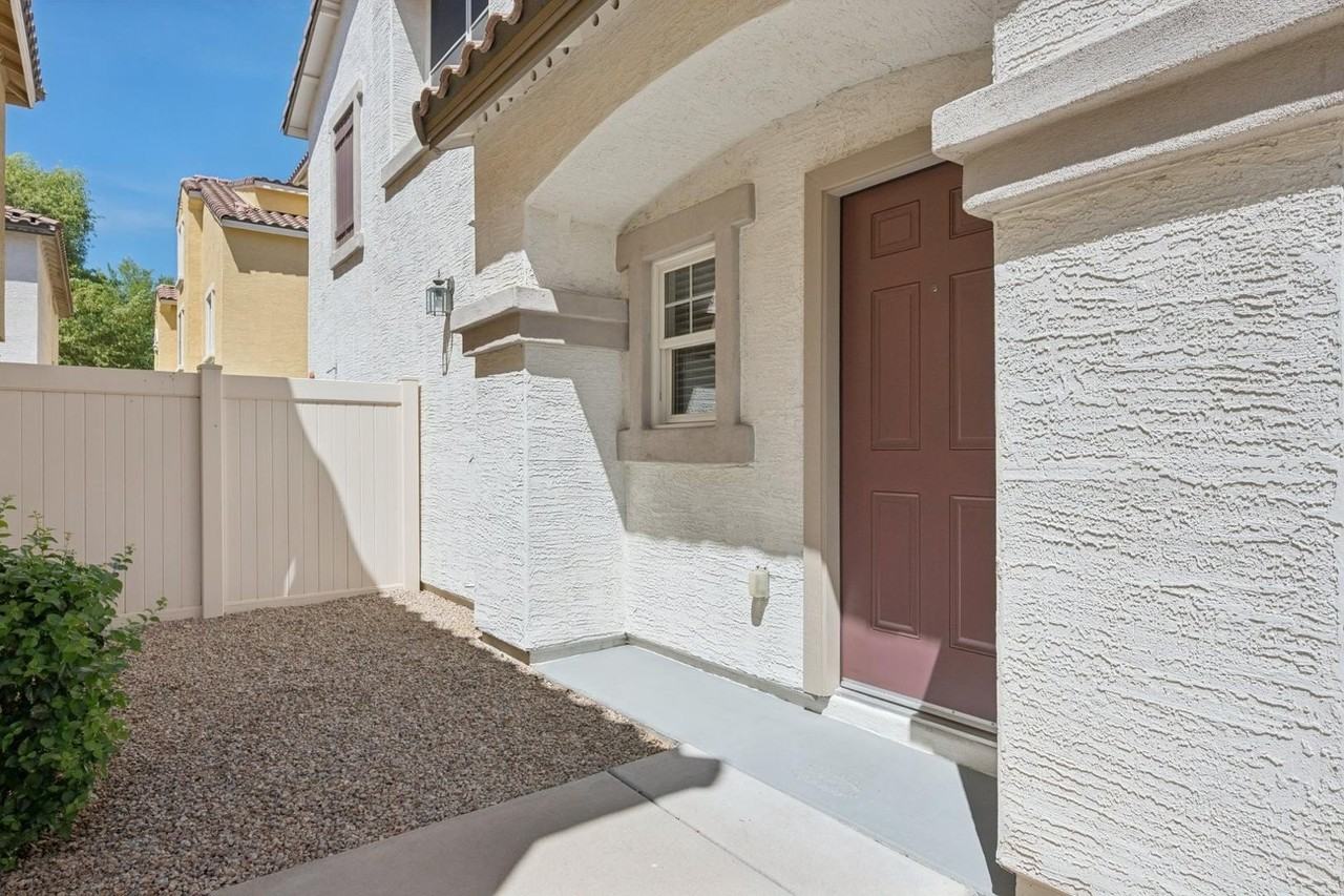 1319 S Sabino Dr - Photo 3 of 43