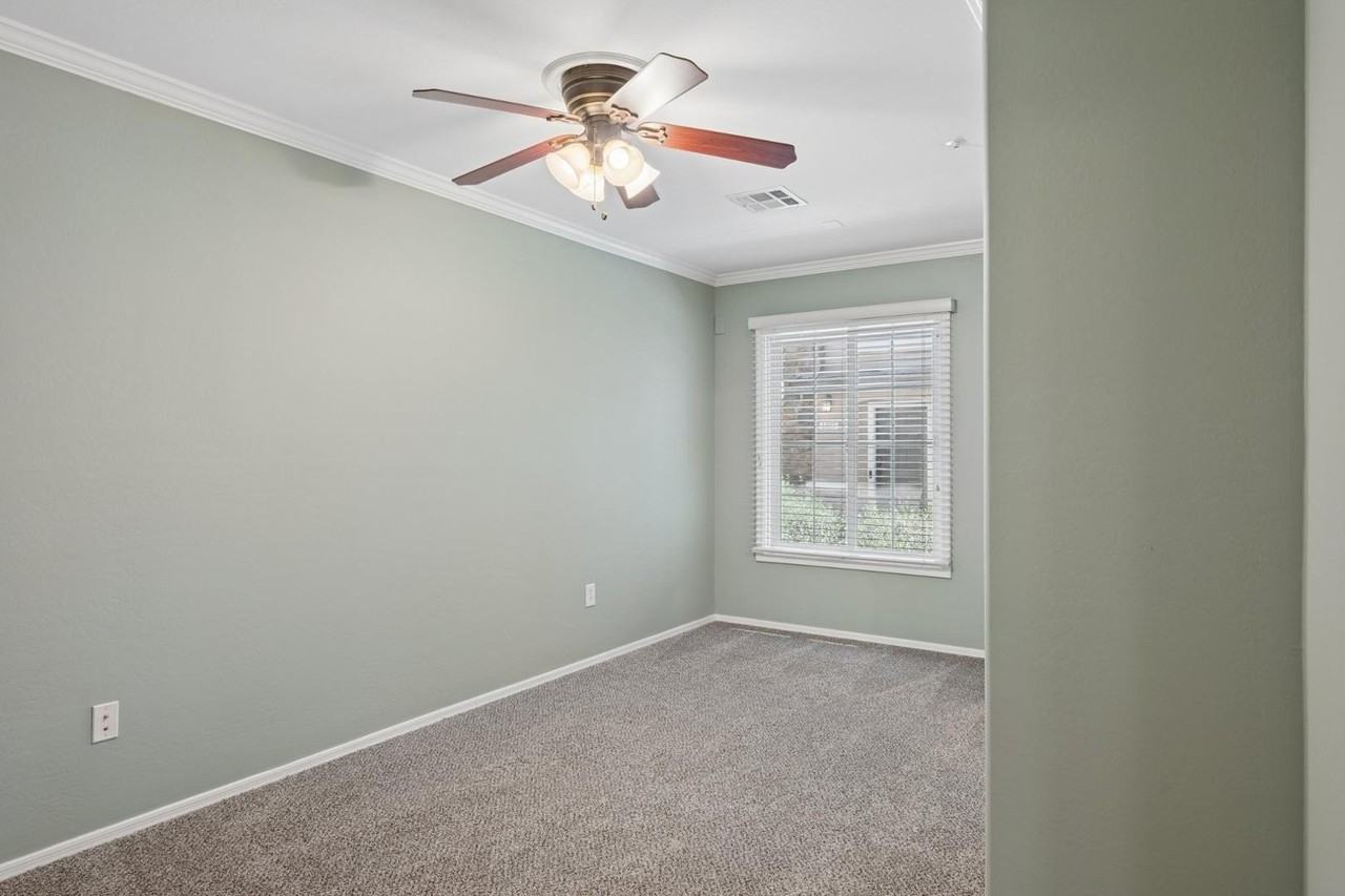 1319 S Sabino Dr - Photo 4 of 43