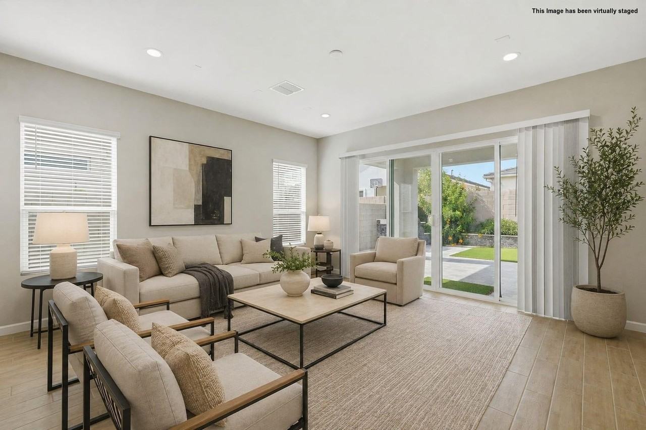 5028 E Shady Glen Ave - Photo 6 of 39