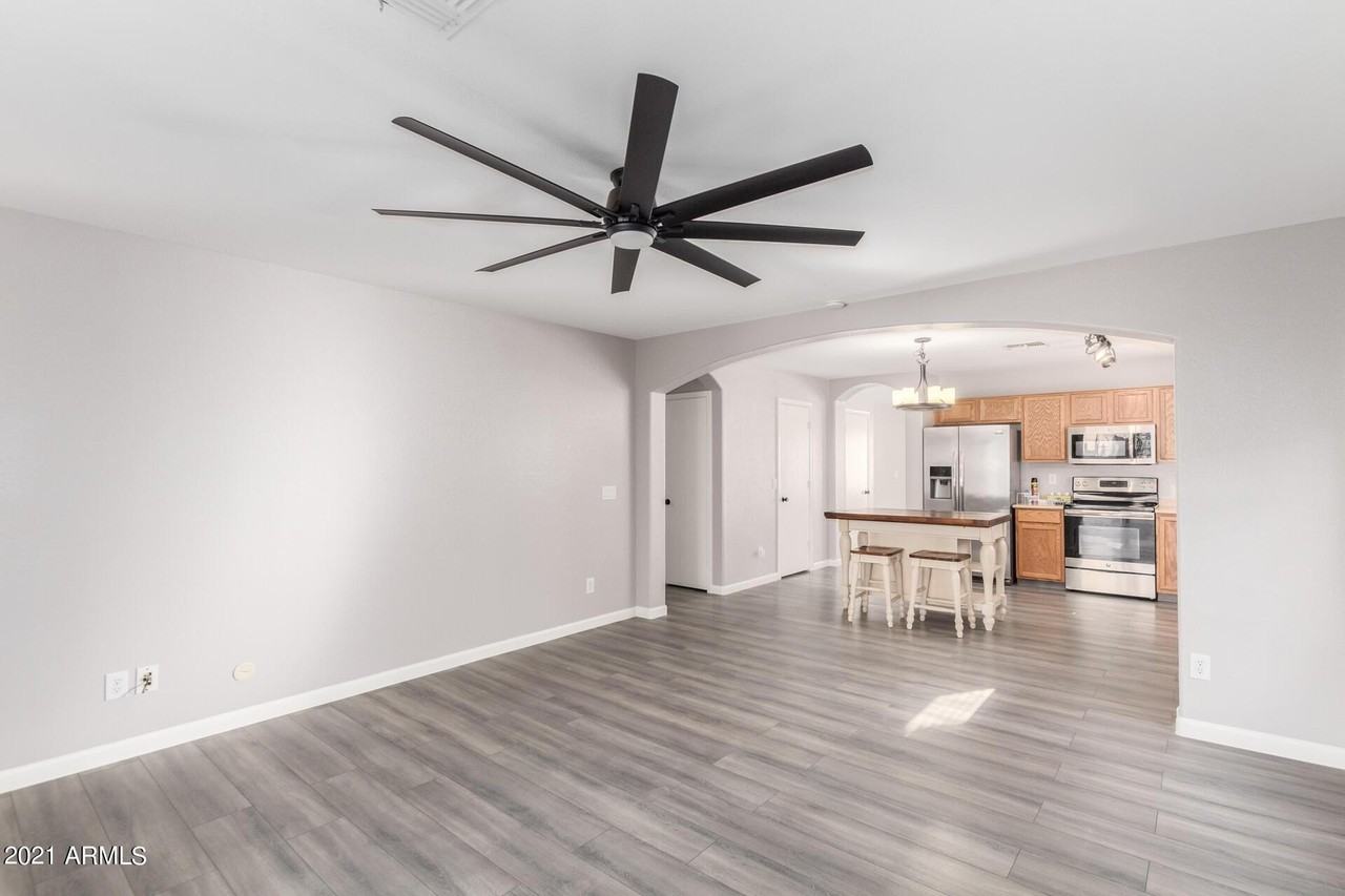 2518 W Bent Tree Dr - Photo 5 of 32