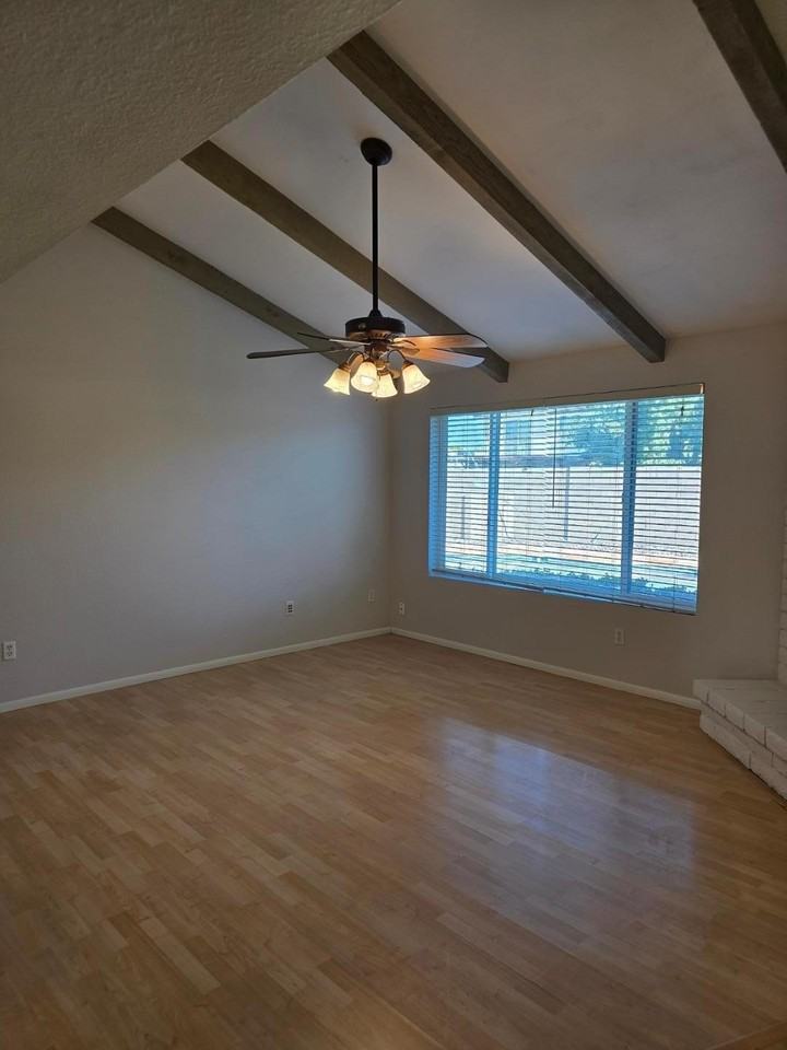 1615 W Summit Pl - Photo 4 of 28