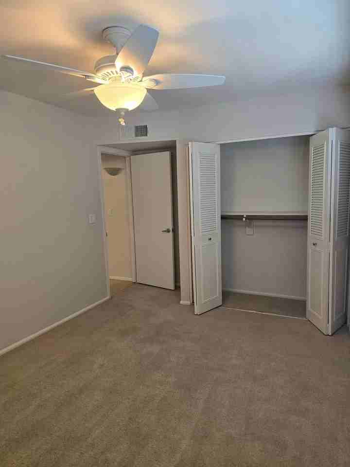 1615 W Summit Pl - Photo 6 of 28