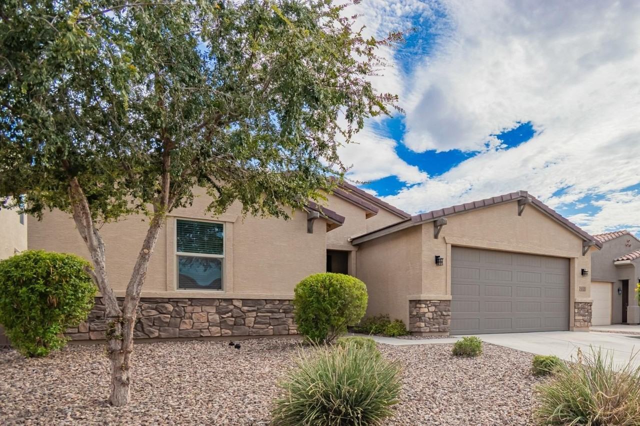 1035 W Carlsbad Dr - Photo 5 of 42