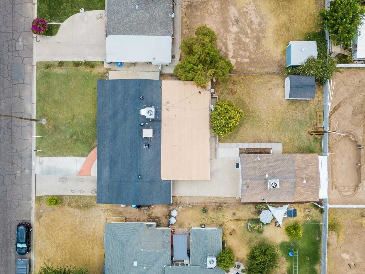 510 E Belmont Ave - Photo 7 of 50