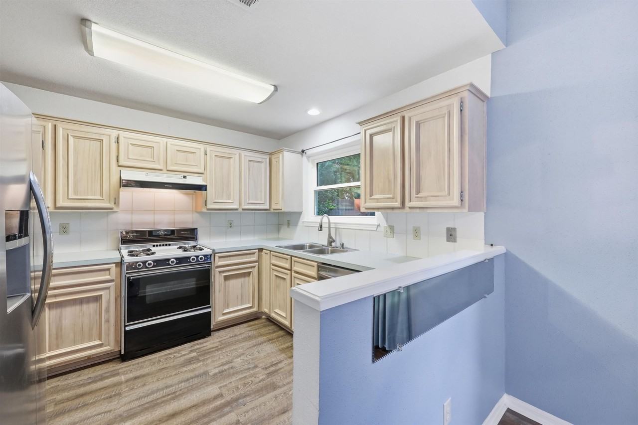 955 Green Meadow St - Photo 6 of 14