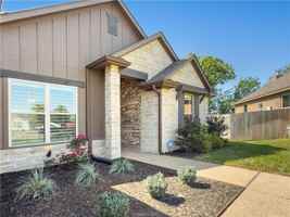 featured image of 2713 Colony Vista Ct