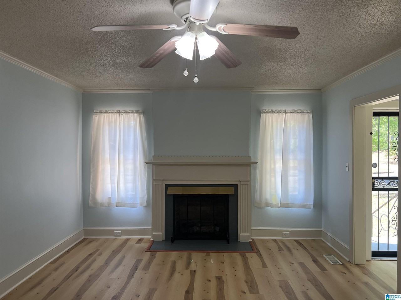 605 North St E - Photo 3 of 20