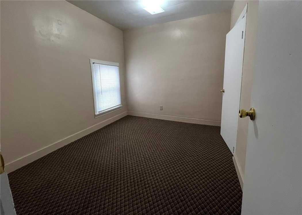 912 Magee St - Photo 7 of 18
