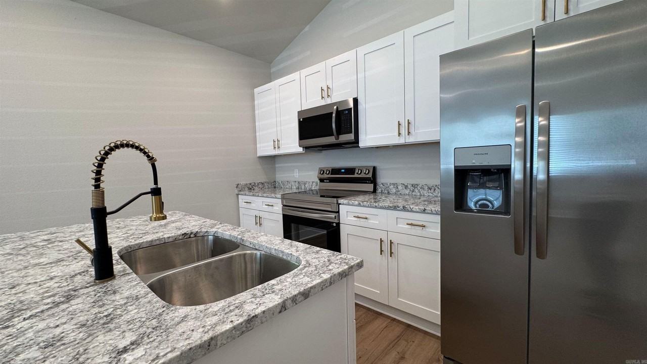 2011 Watts Rd - Photo 7 of 19