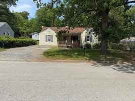 featured image of 3431 Van Buren St