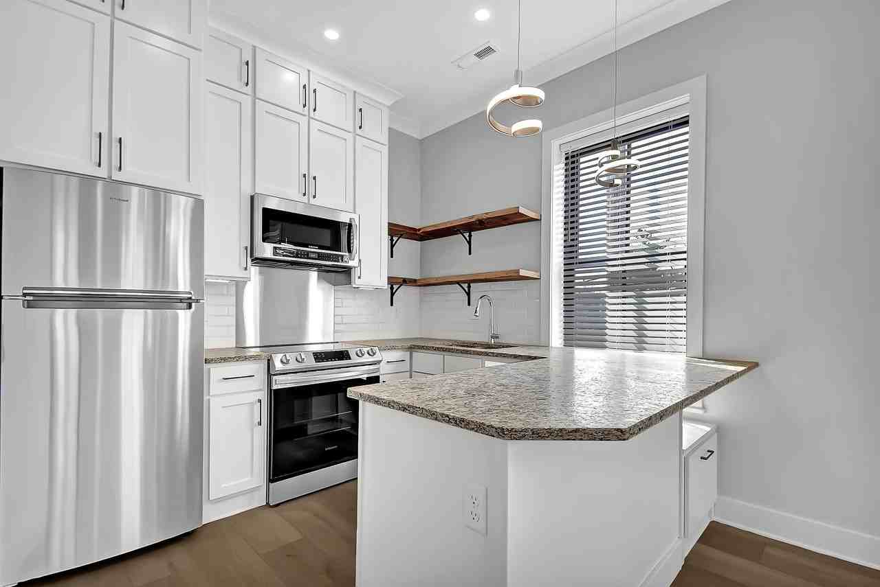 88 W Frankfort St - Photo 4 of 10