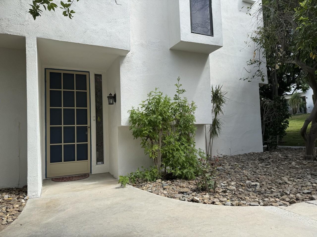 48728 Desert Flower Dr - Photo 4 of 34