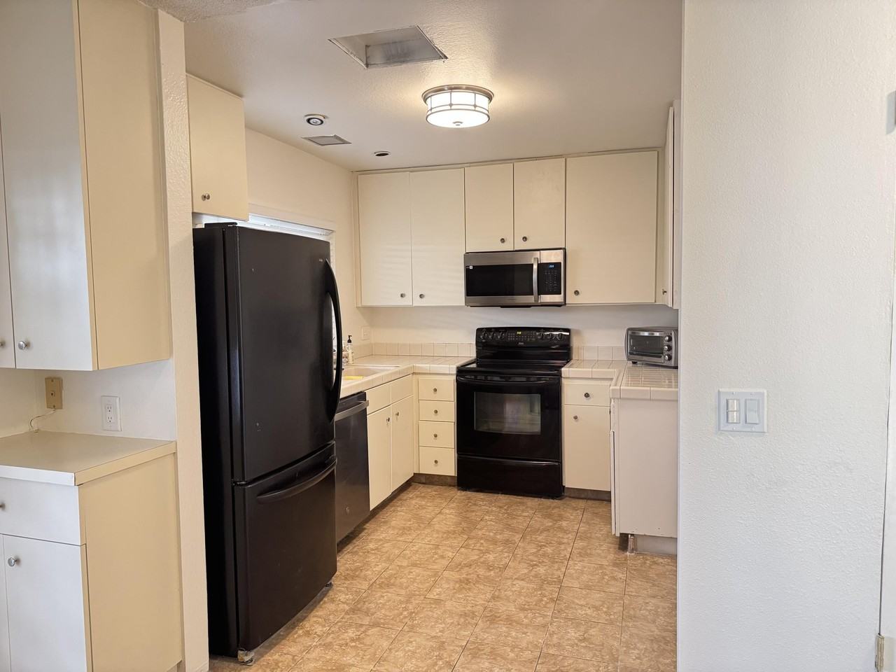 48728 Desert Flower Dr - Photo 7 of 34