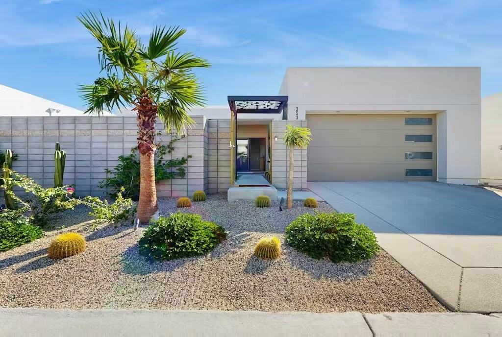 3534 Ambassador Dr - Photo 2 of 37