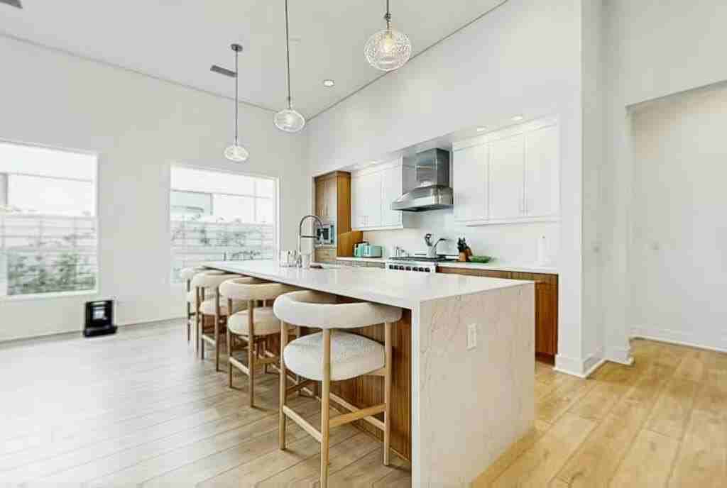 3534 Ambassador Dr - Photo 7 of 37