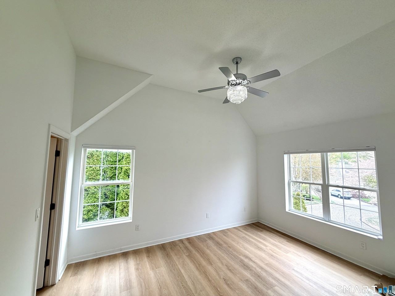 19 Lakeview Dr #19 - Photo 5 of 14