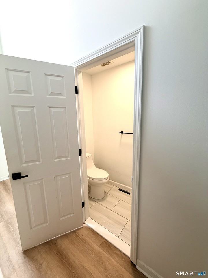 19 Lakeview Dr #19 - Photo 6 of 14