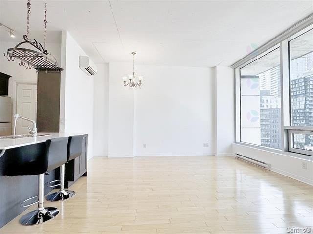 1235 Rue Bishop - Photo 4 of 9