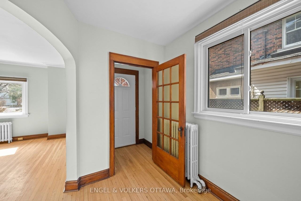 7 Inglewood Pl - Photo 4 of 42