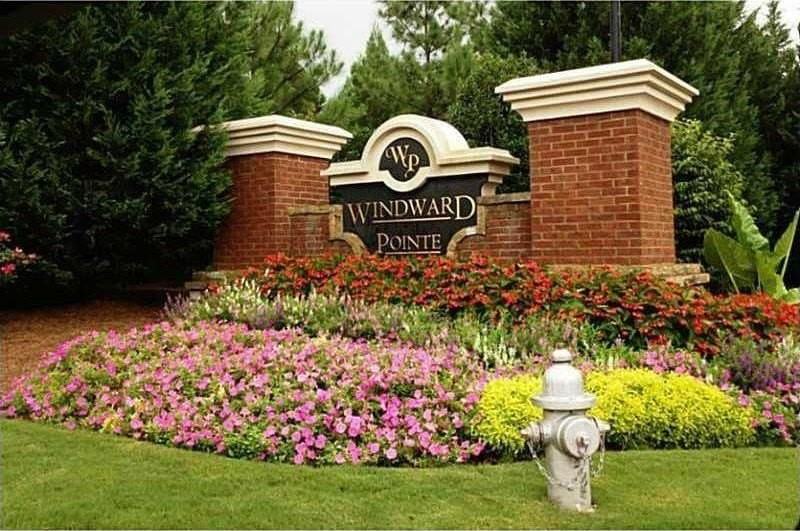 2815 Ashleigh Ln - Photo 2 of 21