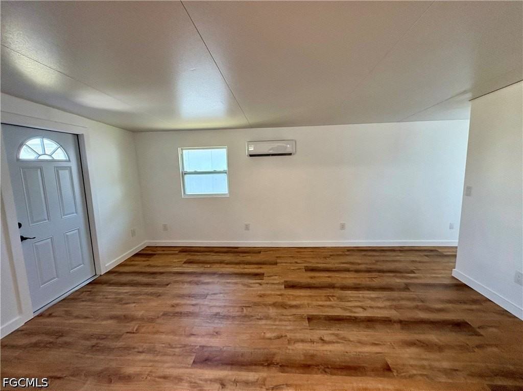 5675 Pine Island Rd Nw - Photo 5 of 20