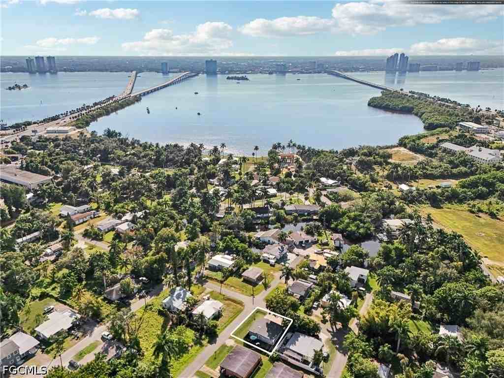 92 Oak St - Photo 2 of 29