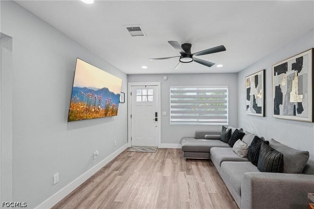 92 Oak St - Photo 3 of 29