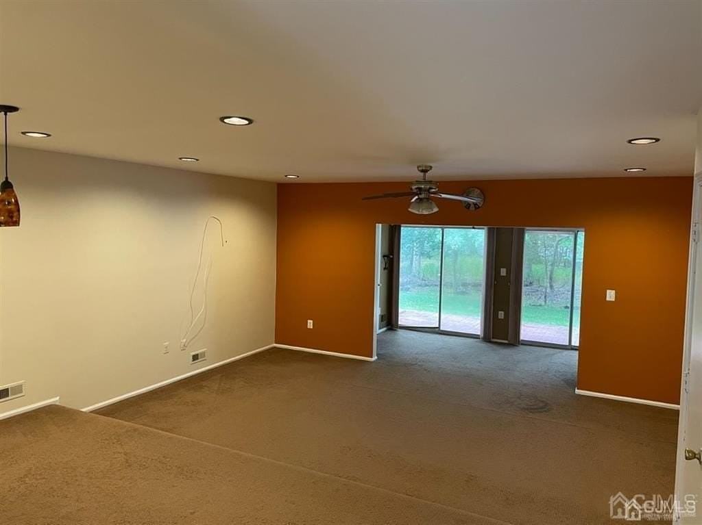 401 Hadleigh Ln - Photo 2 of 19