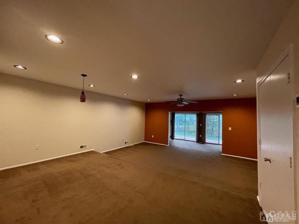 401 Hadleigh Ln - Photo 3 of 19