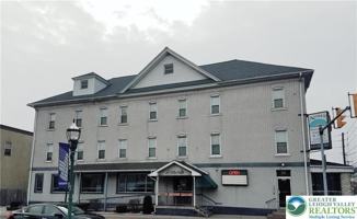 featured image of 2050 Main St #8