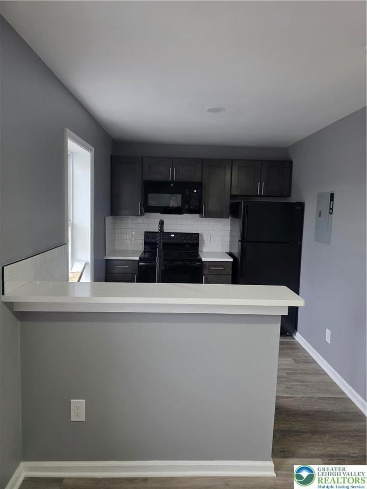 2050 Main St #8 - Photo 4 of 10