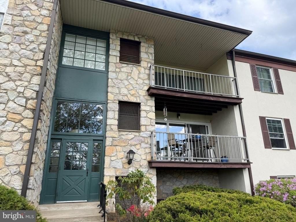 300 Drummers Ln #300 - Photo 2 of 17